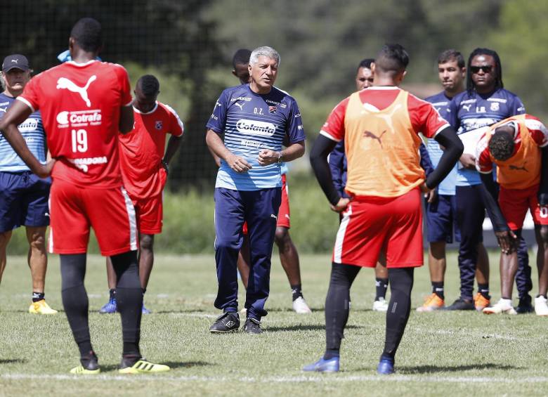 Zambrano está a la espera del retorno de Brayan Castrillón, quien se encuentra en microciclo con Selección sub-20, para ver si está en condiciones de ser titular el domingo. FOTO julio C. herrera