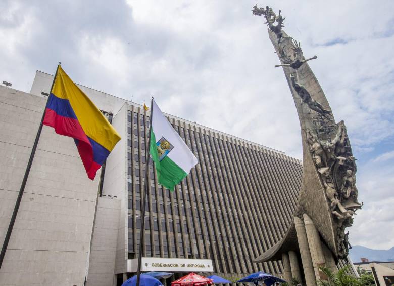 La Contraloría de Antioquia, inmersa en el escándalo, funciona en el séptimo piso del edificio de la Gobernación, en el Centro Administrativo La Alpujarra de Medellín. FOTO JUAN ANTONIO SÁNCHEZ