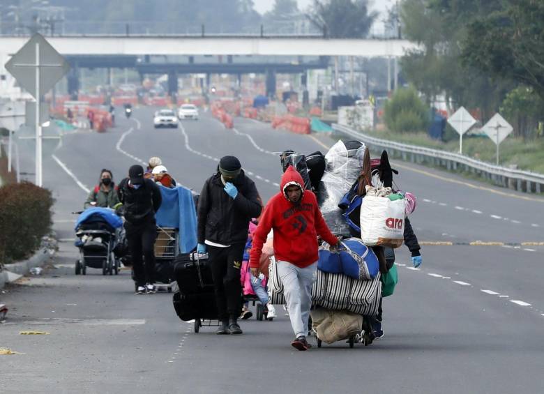 Regresar a su país sin nada, la odisea de miles de venezolanos en Colombia