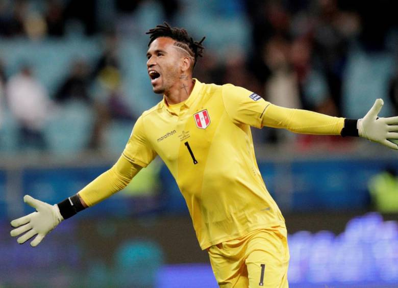 El portero Pedro Gallese, de Perú, fue la gran figura del partido y hasta le alcanzó para detener un penalti de Vargas sobre el final del encuentro. FOTO REUTERS