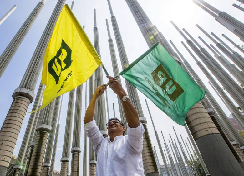 Entre los asistentes hubo militantes de la UP, del PCC y vinculados a asociaciones campesinas regionales.