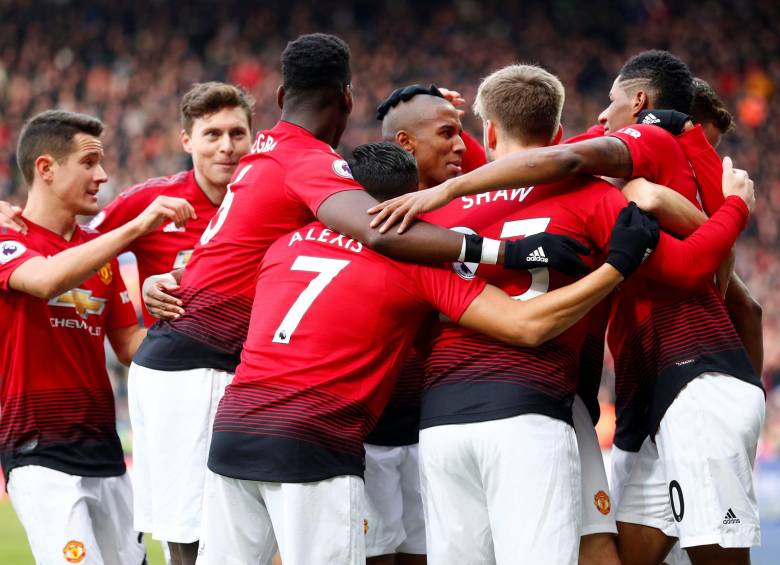 City y United se imponen ante Arsenal y Leicester