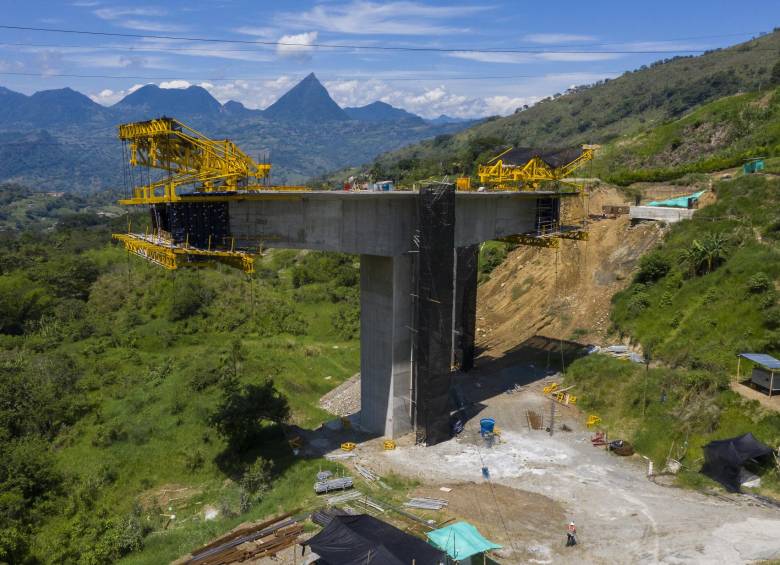 Avances de las Obras 4G Pacífico 1, en el Suroeste de Antioquia. FOTO: Archivo Manuel Saldarriaga Quintero. 
