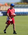 El técnico Juan Carlos Osorio durante sus primeros entrenamientos con la Selección paraguaya de fútbol. FOTO reuters