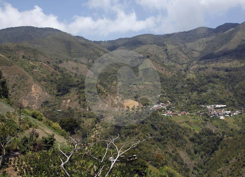 Con el túnel del Toyo cambiará el trazado de la vía al municipio de Cañasgordas. FOTO julio herrera
