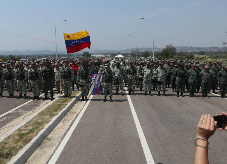 El sargento mayor, Harry José Solano Vargas, hizo parte del primer grupo de militares que a principios de enero se sublevó. Hoy vive con miedo. FOTO EFE
