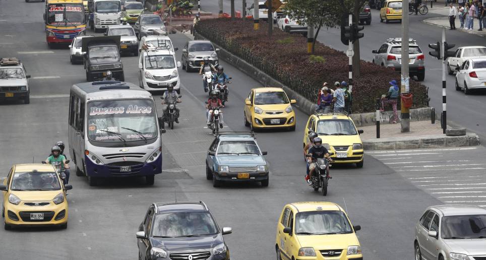 La tarea de una movilidad sostenible en Colombia sigue siendo una tarea pendiente. FOTO Julio César Herrera Echeverri