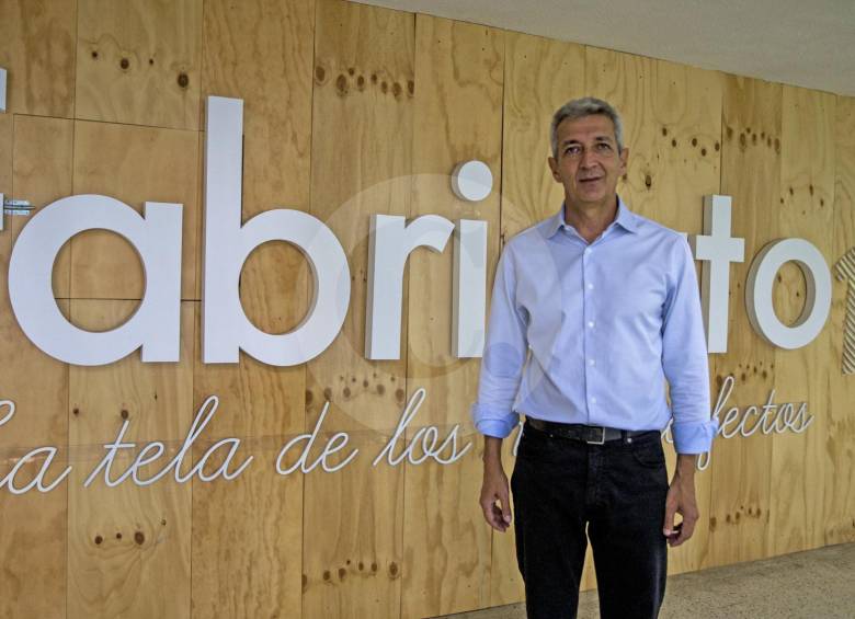 Carlos Alberto de Jesús es el presidente de Fabricato desde finales de 2013. Sueña con una compañía que esté vigente por otro centenario más, con la mira puesta en el cambio de consumidor y en la producción sostenible. FOTO jULIO céSAR hERRERA