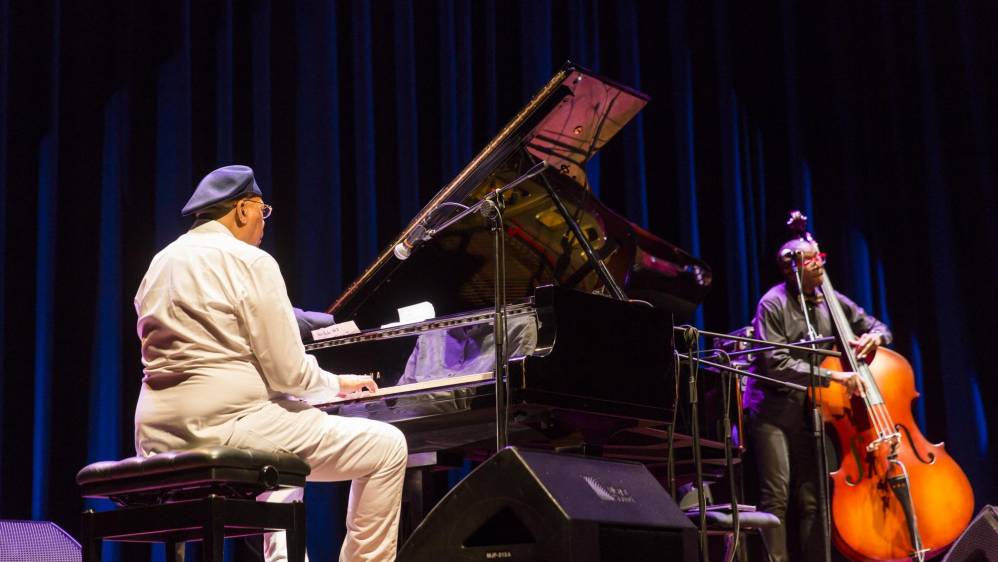 El Festival Internacional MedeJazz tuvo su gran noche el viernes con la presentación en el Teatro Metropolitano de Medellín del pianista cubano Chucho Valdés. FOTO: CARLOS VELÁSQUEZ