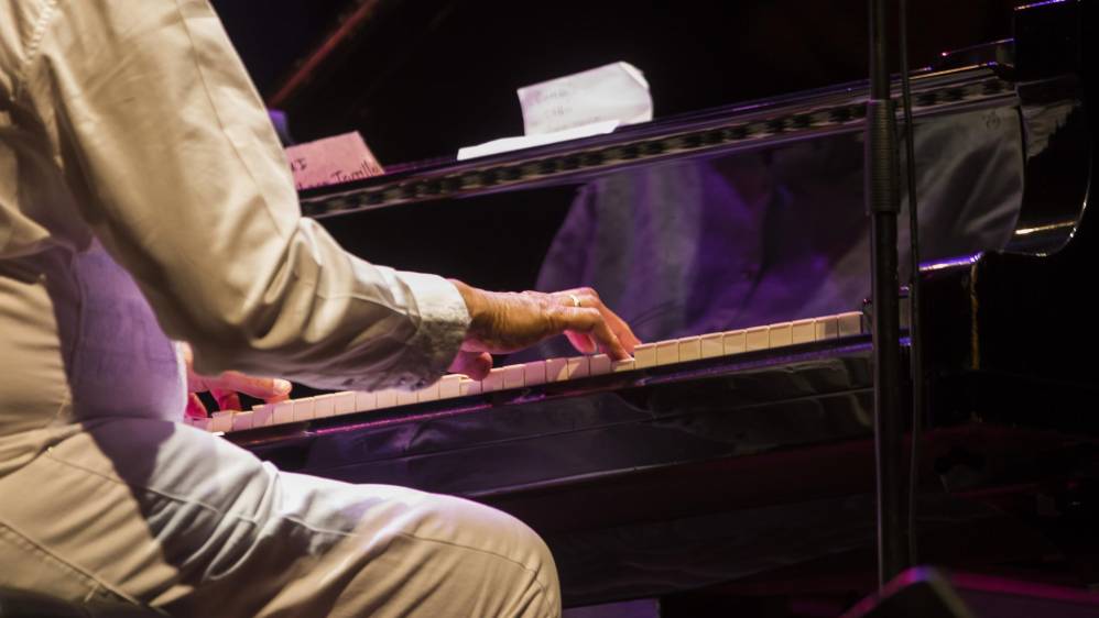 El Festival Internacional MedeJazz tuvo su gran noche el viernes con la presentación en el Teatro Metropolitano de Medellín del pianista cubano Chucho Valdés. FOTO: CARLOS VELÁSQUEZ